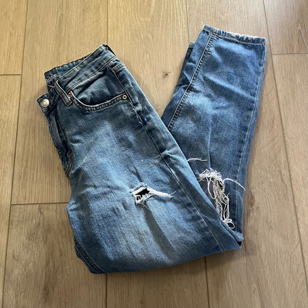 Wild Fable Women’s High Rise Distressed Mom Jean Size 00